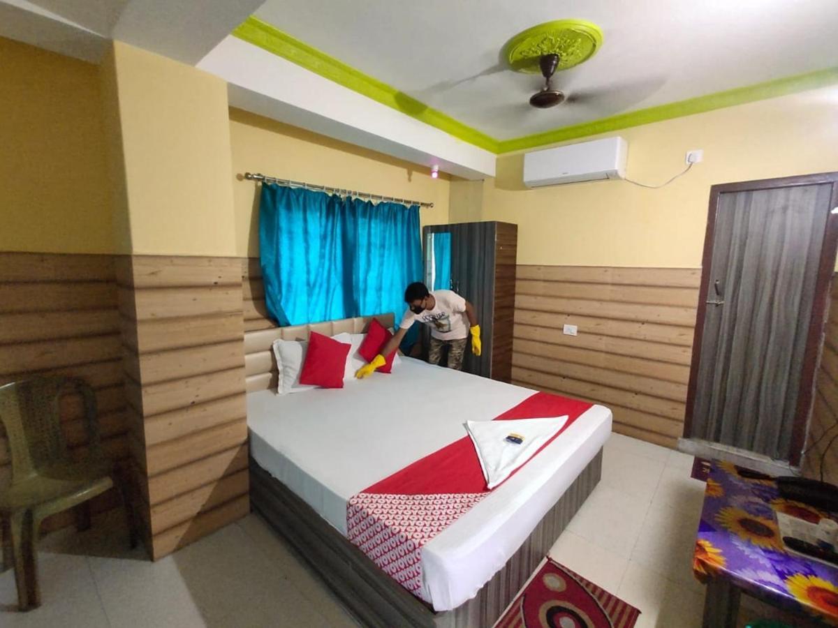 Oyo 30073 Triveni Lodge Siliguri Esterno foto